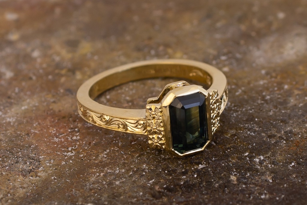 Bloom No.2 - 18ct Yellow Gold Australian Sapphire Ring