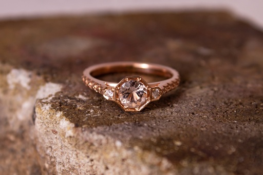 [R-041] 14ct Rose Gold Morganite & Diamond Ring with Hand Engraving